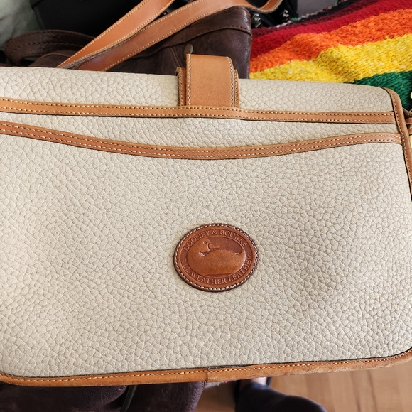 Dooney and Bourke vintage tan leather crossbody - Picture 6 of 7